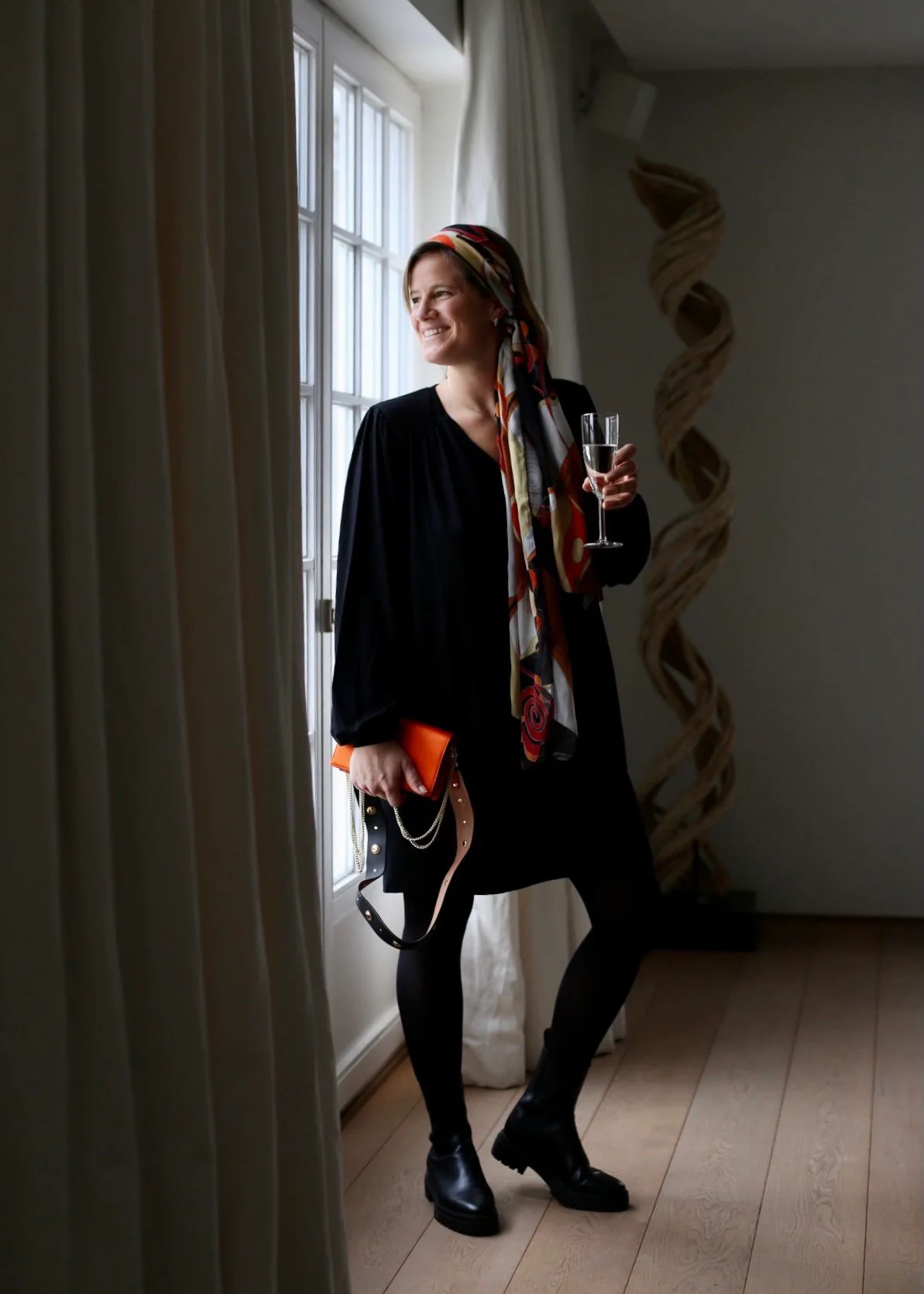 Robe noire 'Nobody puts baby in a corner' – Image 4