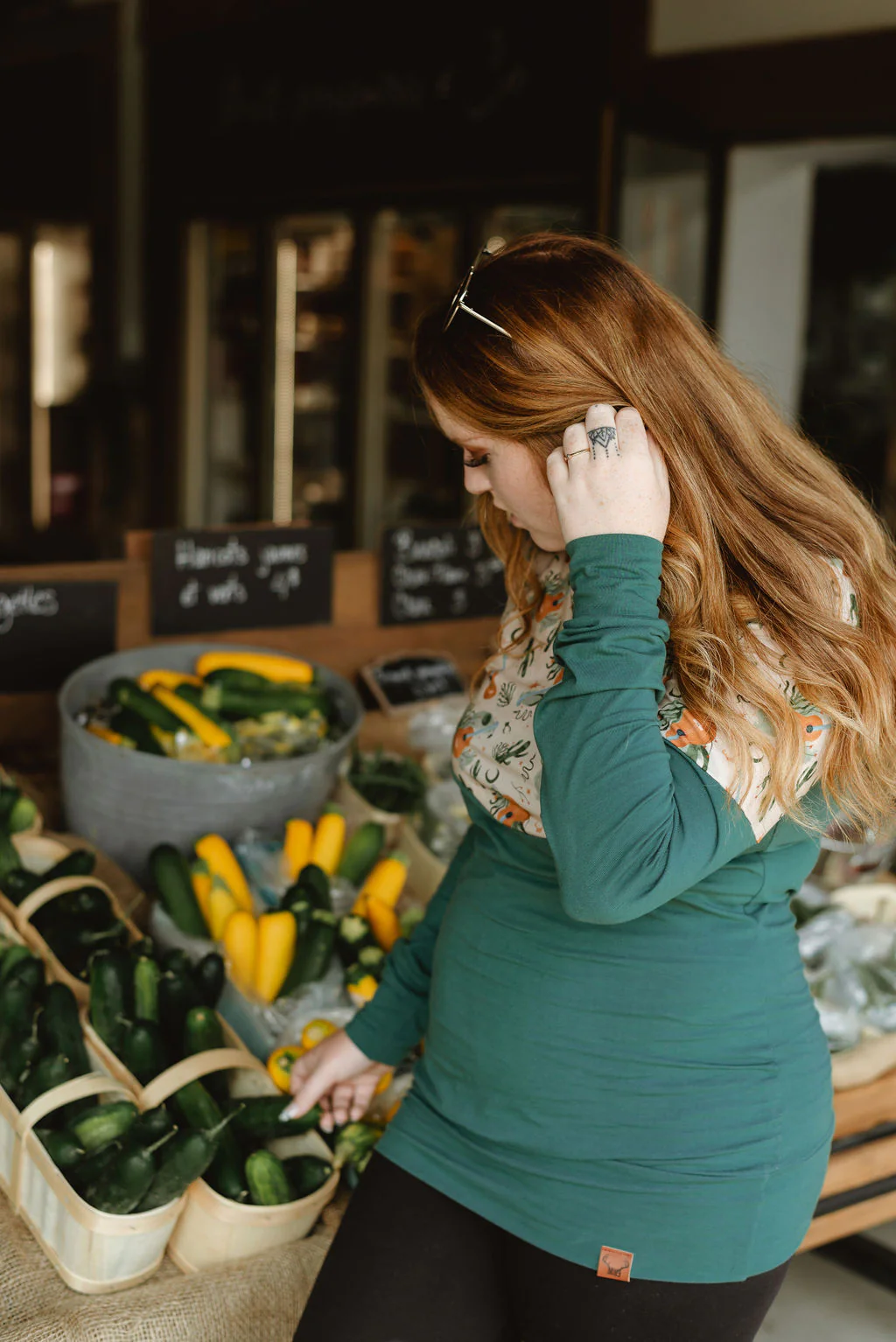 Hoodie de maternité et d'allaitement vert GUITARES en coton biologique 3 en 1 – Image 3