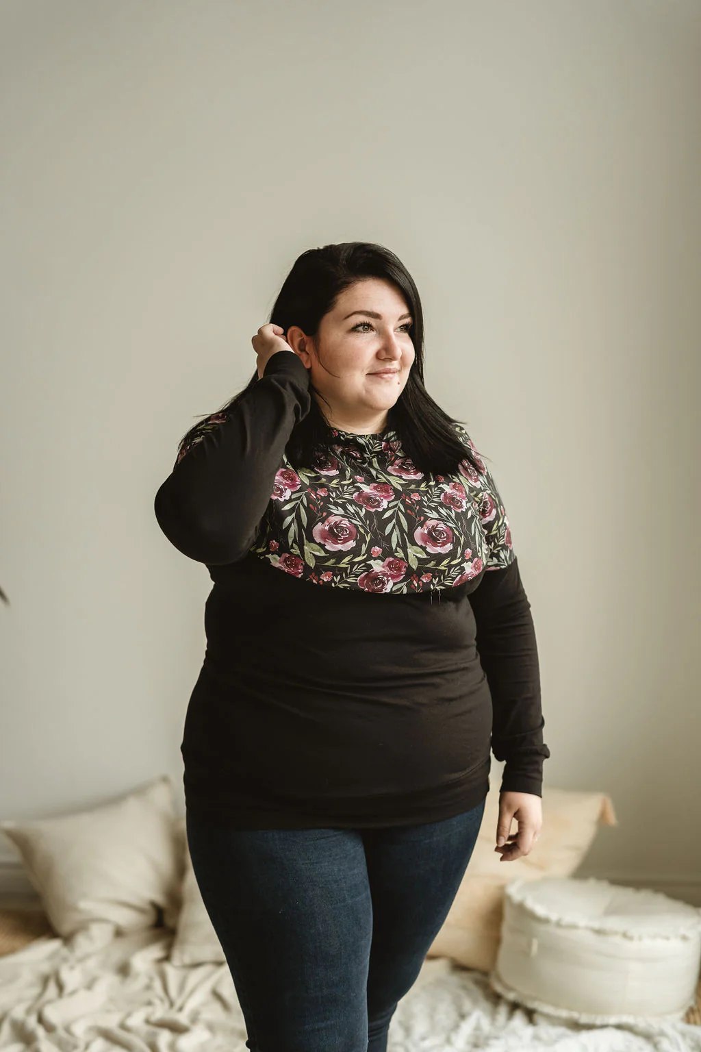 Hoodie de maternité et d'allaitement fleurs BOURGOGNE en coton biologique 3 en 1 (XS à M uniquement) – Image 4