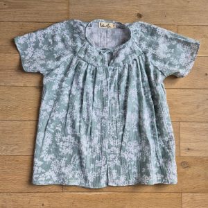 Blouse allaitement manches courtes- double gaze de coton vert clair imprimé fleurs – dernière taille L