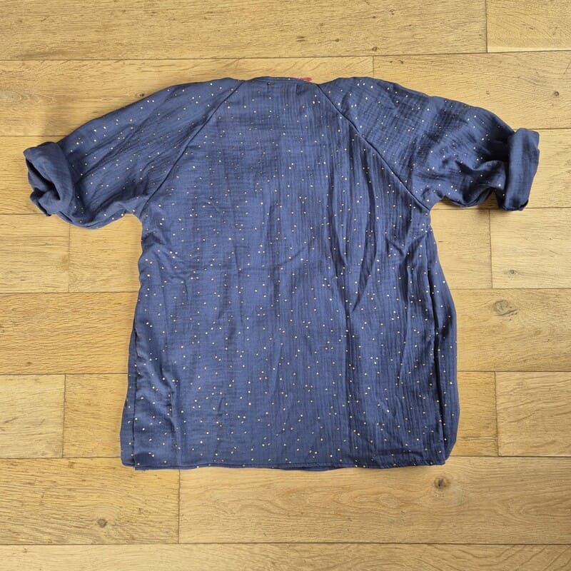 Blouse allaitement – gaze de coton Oekotex – bleu indigo pois dorés – Image 4