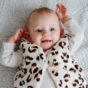 Gilet de berger réversible bébé imprimé léopard – dernière pièce en 3 ans
