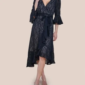 Naya – La robe d'allaitement en dentelle